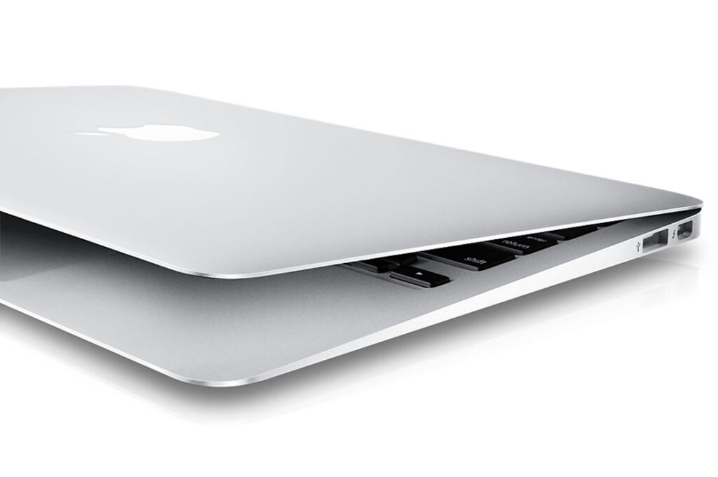 MacBook Air Tipis