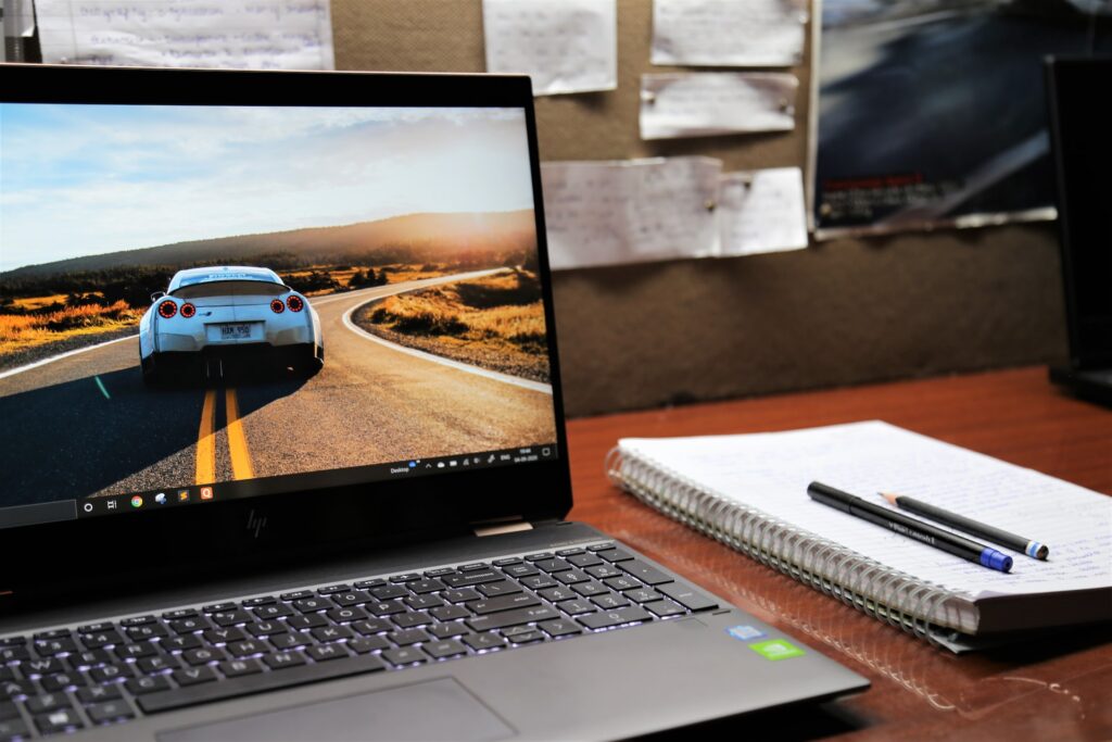 perbedaan laptop dan notebook