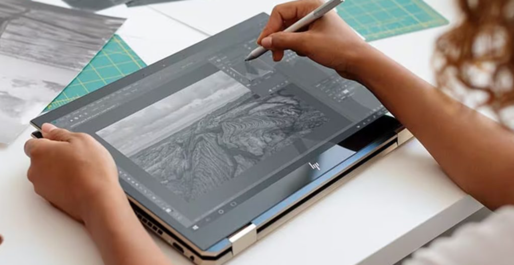 keuntungan laptop touchscreen